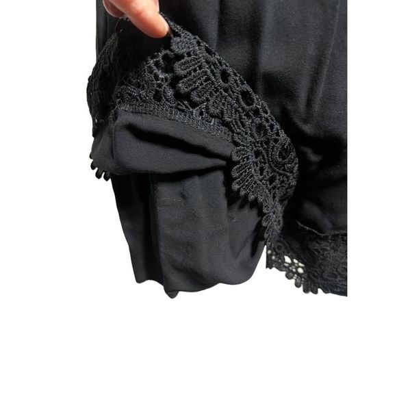 Lacy Black Cold Shoulder Short Sleeve Romper Short Set Size Small - Picture 5 of 7